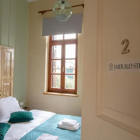 Guest house Ruby 'n Emerald Studio's