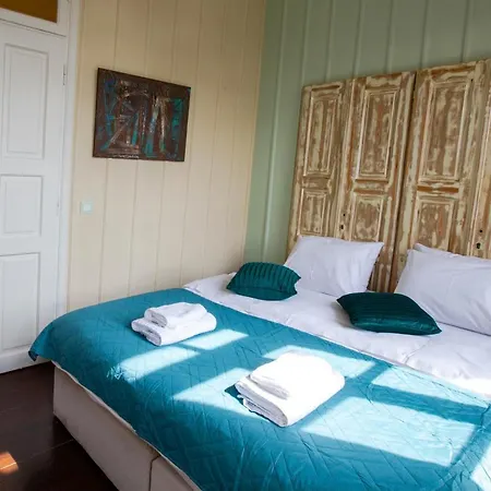 Guest house Ruby 'n Emerald Studio's 3*