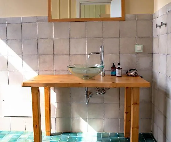 Guest house Ruby 'n Emerald Studio's 3*