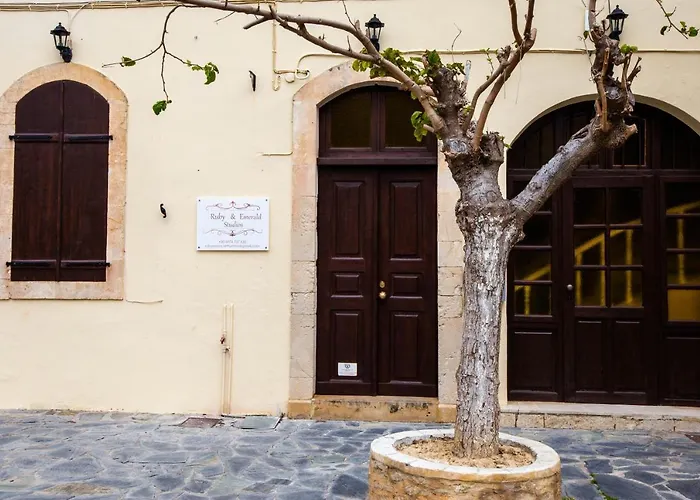 Ruby 'n Emerald Studio's Affittacamere Rethymno