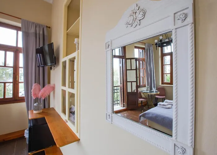 Guest house Ruby 'n Emerald Studio's 3*