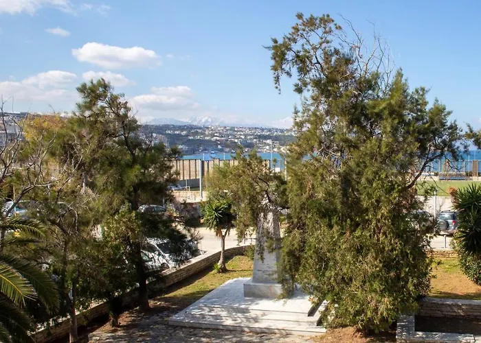 Ruby 'n Emerald Studio's Guest house 3*