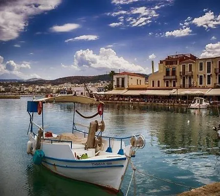 Гостьовий будинок Ruby 'n Emerald Studio's